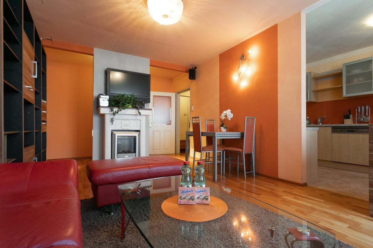 Zentrales Apartment In U-Bahn Naehe & Hauptbahnhof Wenen Buitenkant foto