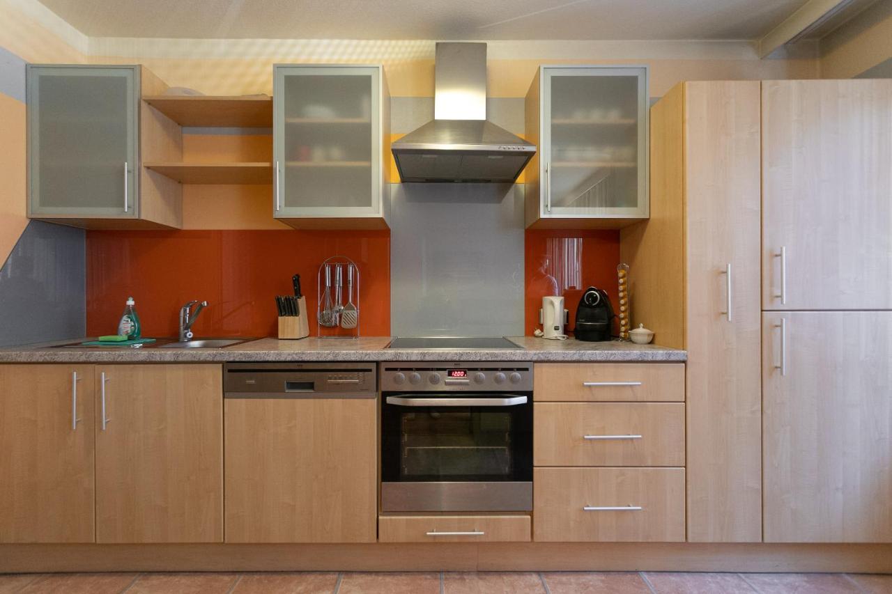 Zentrales Apartment In U-Bahn Naehe & Hauptbahnhof Wenen Buitenkant foto
