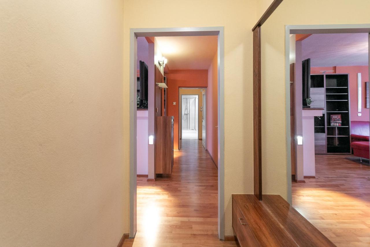 Zentrales Apartment In U-Bahn Naehe & Hauptbahnhof Wenen Buitenkant foto
